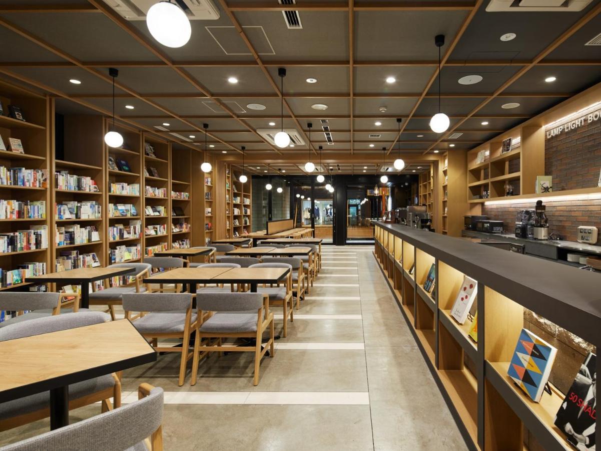 札幌灯光与书酒店 酒店 3*